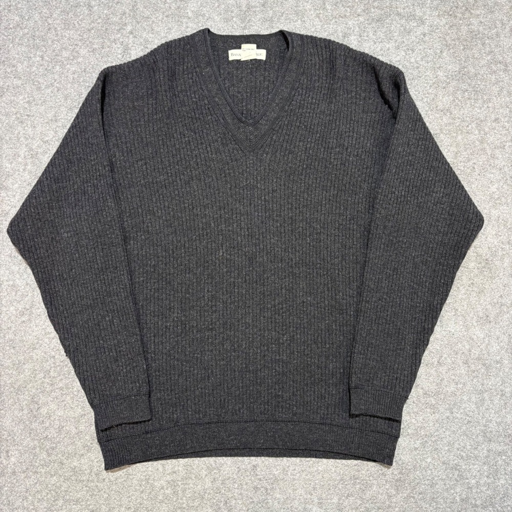Banana Republic Mens V-Neck Sweater Charcoal Gray 100% Lambswool Ribbed Size M